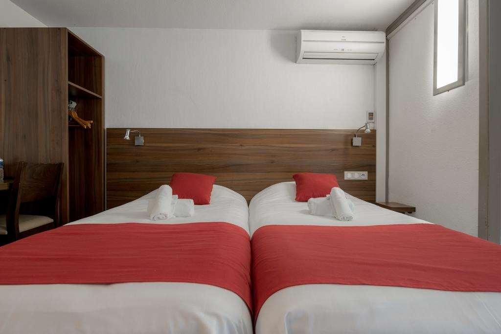 Brit Hotel Plaisance A9/A61 ناربون الغرفة الصورة